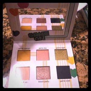 Eyeshadow palette